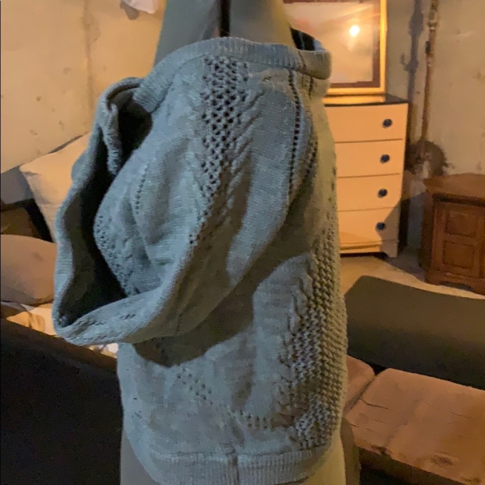 Sweater - Picture 4 of 4
